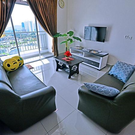 Hits Homestay Bayan Lepas Esterno foto