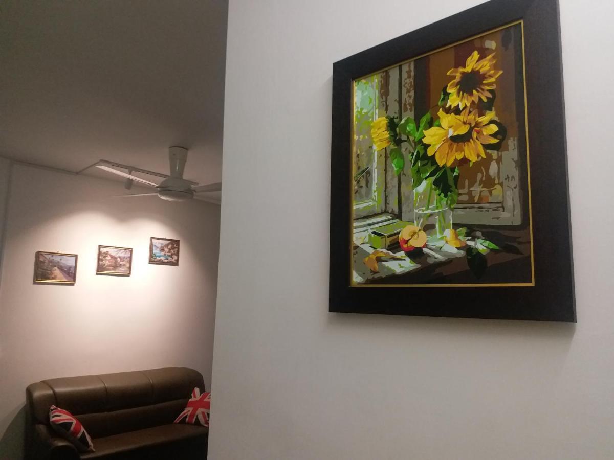 Hits Homestay Bayan Lepas Esterno foto