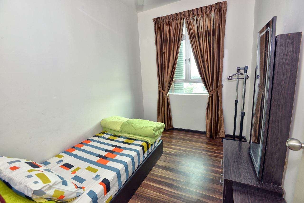 Hits Homestay Bayan Lepas Esterno foto