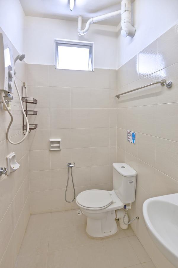 Hits Homestay Bayan Lepas Esterno foto