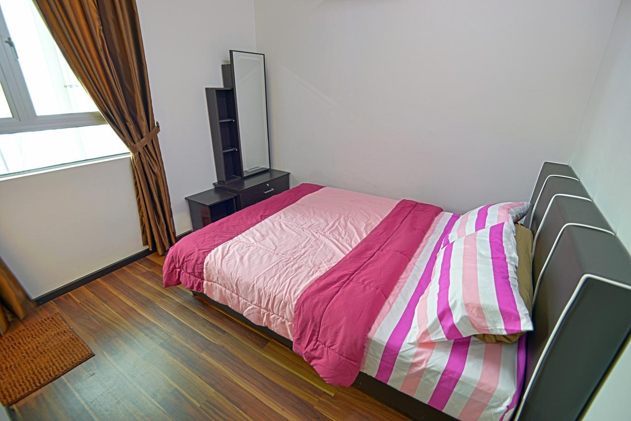 Hits Homestay Bayan Lepas Esterno foto